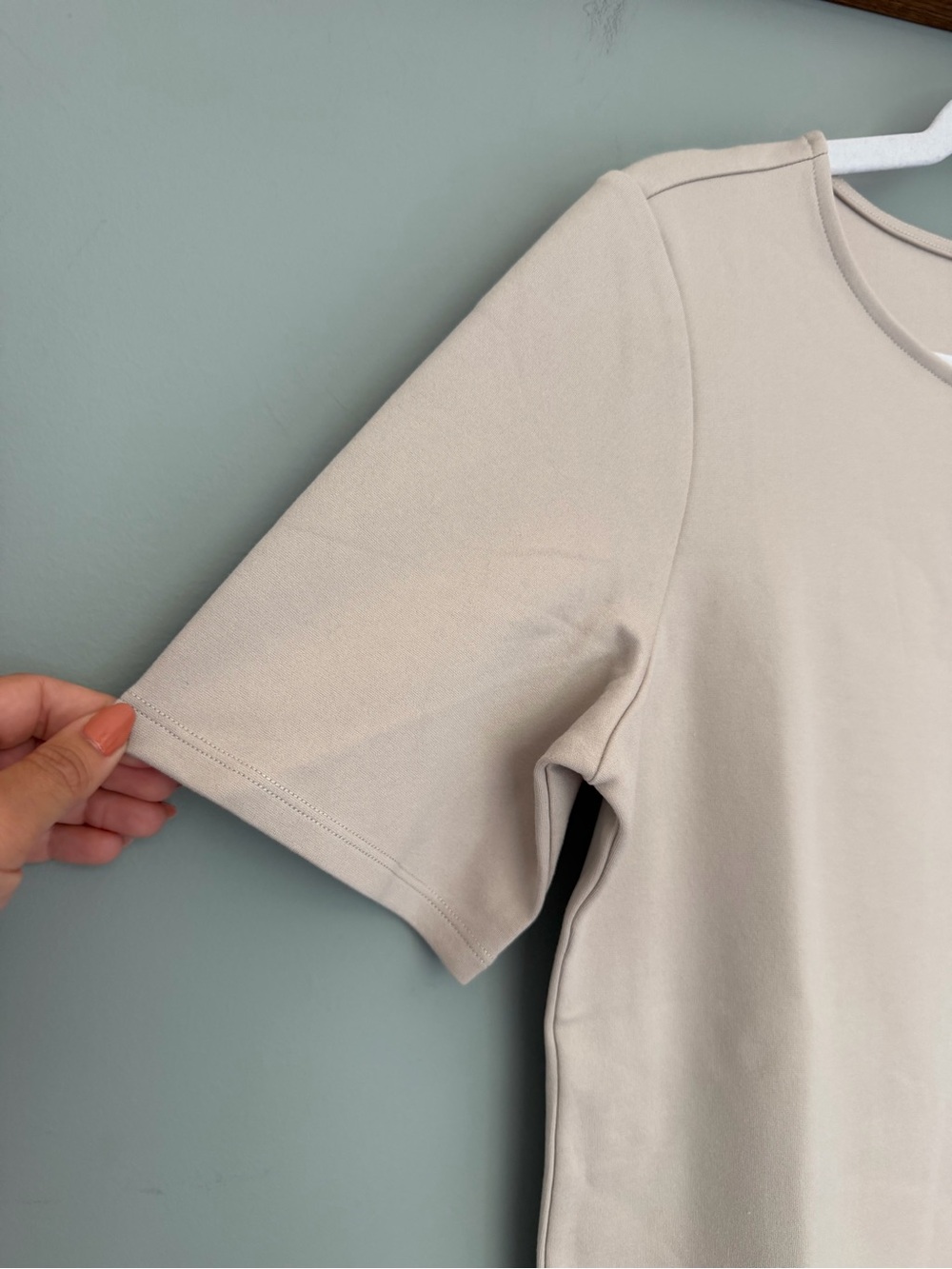 NWT Quince Ultra Stretch Ponte Ecru Light Tan Cream Short Sleeve Top Minimalist - Picture 5 of 16